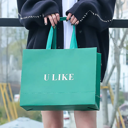Custom Private Logo Brand Printing Garment Clothes Packaging Colored Paper Shopping Gift Bag