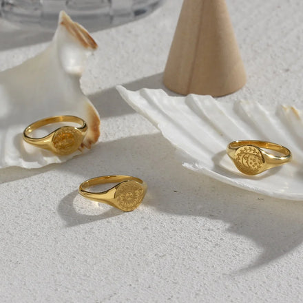 Drop Ship Vintage Engraved Sun Face Signet Ring Women 18K Gold Plated Stainless Steel Rings Women Jewelry