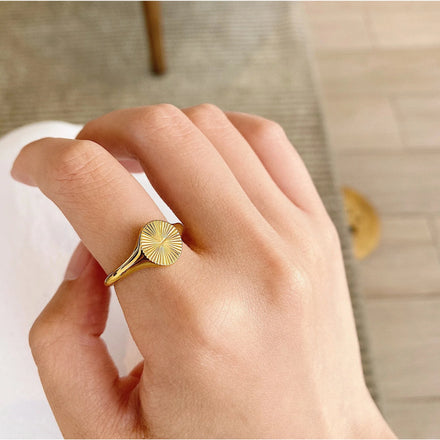 EManco Women INS Fashion Fine Jewelry Trendy Geometric 18k Gold Plated Stainless Steel Rings Oval Hammer Ring for Girl Cute