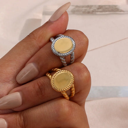 Drop Ship Unique Hollow Out Oval Band Ring 18K Gold Plated Stainless Steel Rings Women Jewelry