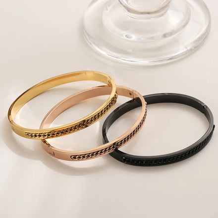 Wholesale Stocked in Stock 2022 Designer Stainless Steel Bracelet Cuff