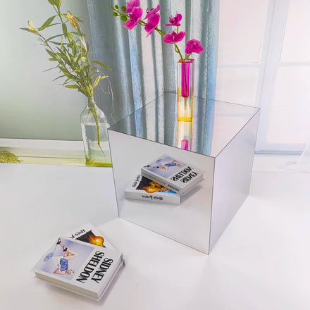 Modern Minimalist Square Tea Table Acrylic Living Room Furniture with Luxurious Art Decoration for Bedside or Couch