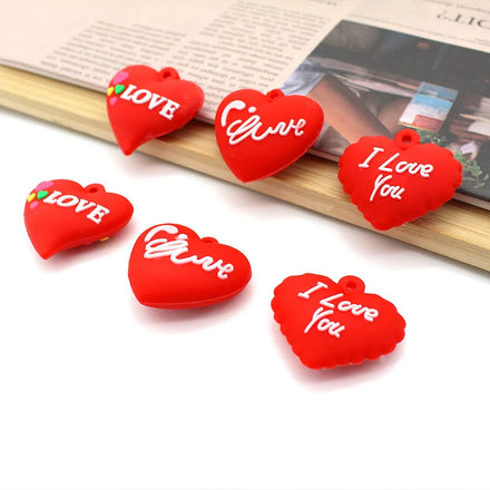 Hot Selling PVC Heart Shape Key Ring Pendant Red Rubber Cute Charm Key Fashion Jewelry Keyring Bag Accessories