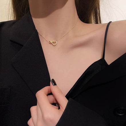 Sweet Gift Romantic Geometric Thin Choker Necklace Gold Hollow Double Heart Pendant Chain Link Necklace for Women