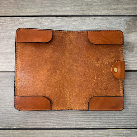 Custom Logo Genuine Leather Golf Scorecard Holder Vintage Distressed Leather Golf Yardage Book Cover with Pencil Loop