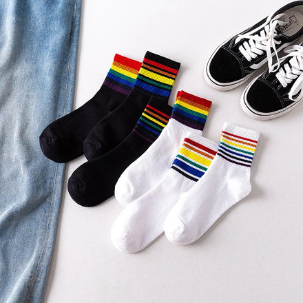 Autumn Winter Ladies Athletic Leisure Striped Cotton Socks Mid-Tube Damp Socks Breathable Knitted Fashionable Rainbow Design