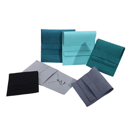 Chinese Manufacturers 80x80mm Green Color Personal logo Emboss Envelope Flap Microfiber Green Pouches for Brooch Packaging Cheap