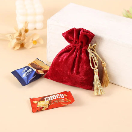 Creative Red Velvet Drawstring Candy Bags Tassel for Jewelry Storage Christmas Wedding Favors Household Use Customizable Sizes