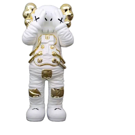 Modern Creative Resin Lifelike Hand-painted Astronaut Statue Large Floor Sculpture for Living Room Home Decor