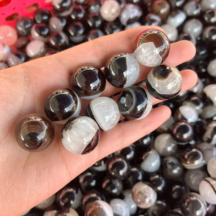 Factory Wholesale Healing Stones Ball Natural Crystal Black Onyx Agate Sphere Feng Shui DIY Themes