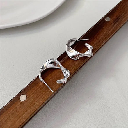 S925 Sterling Silver Wavy Fashion Stud Earrings Texture Large Hoop Earrings Simple Basic Earrings Women Wholesale