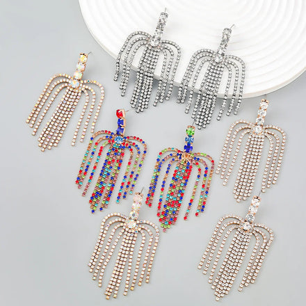 Exaggerated personality in Europe and America claw chain alloy diamond tassel earrings tide women accessories wholesale