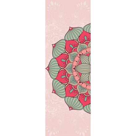 Made in China Customized Square Fitness Set Portable Soft Yoga Mat Towel