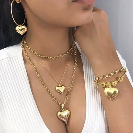 Wholesale Fashion Jewelry Big Necklace for Women Multilayer Heart Gold Pendant Necklace Set