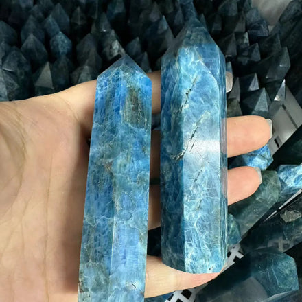Wholesale Natural Reiki Gemstone Wands Carved Healing Crystal Quartz Blue Apatite Points Semiprecious Stone Crafts for Gift