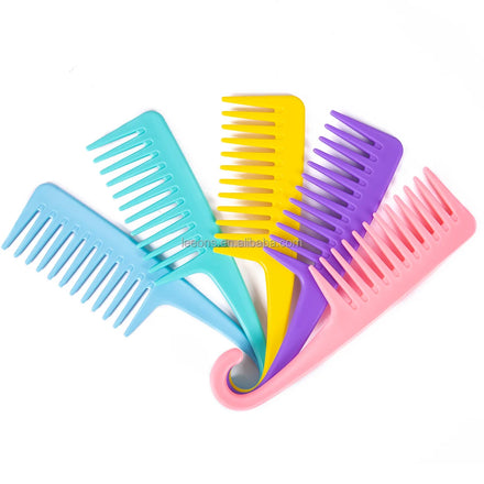 Leeons Custom Logo Colorful Plastic Large Cured Hook Handle Hanging Shower Wide Tooth Comb with Hook for Home Use