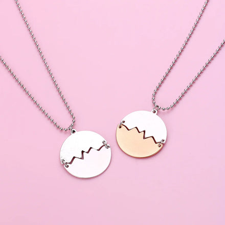 Romantic Valentine's Day Gold and Silver Mosaic Couple Necklace Jewelry Love Round Pendant Matching Necklace for Lovers