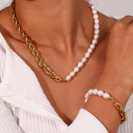 Elegant 18K Gold Plated Stainless Steel Twisted Chain Fresh Water Pearl Choker Necklace for Gifts Weddings Parties