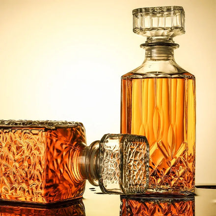Factory Wholesale American Style 23oz 700 ml 300ml 500ml 450ml Crystal Glass Whiskey Decanter for Bar or Home