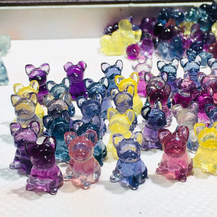 Mini Fluorite Carving Natural 0.5inch Healing Crystal Dog Stone Animals Ornament Decoration Random Color Jewelry