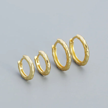 Simple 925 Sterling Silver Gold Plating Hammered Huggie Earring for Women Wholesale