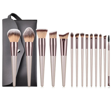 Wholesale Professional Synthetic Hair Makeup Brush Set Plastic Handle Cheap Classical Style Concealer Application Customizable