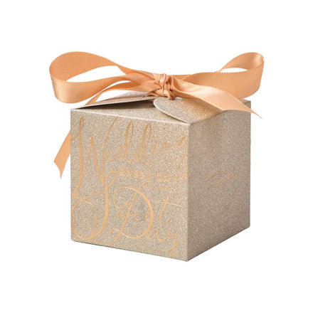 Yiwu Manufacturer Folder Cheap Empty Parties Favors Wholesale Wedding Day Glitter Gold Silver Sweets Box with a Pearl Decoration