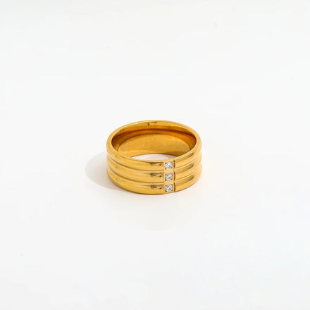 Fenny Stainless Steel Fast Delivary Fashion 3 Layer Cambered Surface 3 Zirconia Ring 18K Gold Plated Wholesale Jewelry