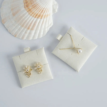 6.2*6.2cm Cream Customized Jewellery Display Earrings Display Card Microfiber Jewelry Gift Insert Put in the Pouch