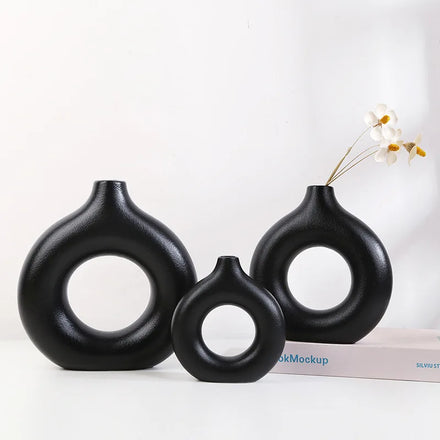 Nordic Ceramic Circular Hollow Vase Donuts Flower Pot for Wedding Home Living Room Office Desktop Interior Perfect Gift Decor