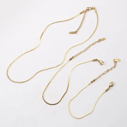 Fenny Minimalism Versatile Statement S-shaped Necklace Trend for Women 18K Gold Plated Stainless Steel Jewelry Wholesale