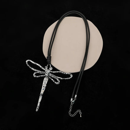 TongLing European Vintage Texture Silver Plated Handmade Necklace Dreamy Dragonfly Pendant Necklace for Daily Wearing