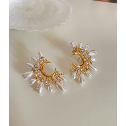 C Shape Crescent Moon Simulated Pearl Earrings Shiny Zircon Big Stud Earrings for Women Luxury Fashion Vintage Statement Jewelry