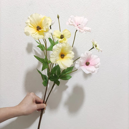 Charming Korean Floral 4-heads Butterfly Silk Ranunculus Artificial Poppy Flower Silk Flower Bunch for Home Wedding Party Decor