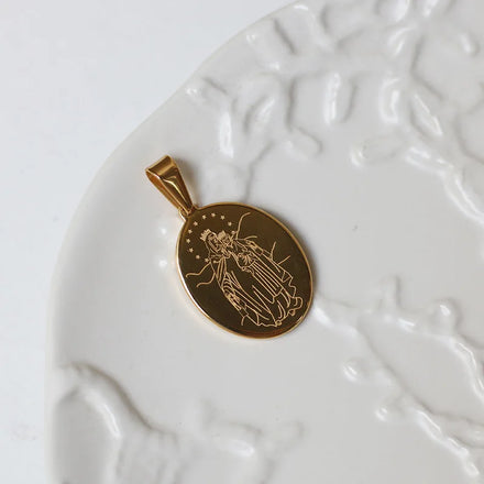 Fashion Mother of Jesus Pendant Custom 18k Gold Plated Medallion Necklace Religious Stainless Steel Virgin Mary Jewelry