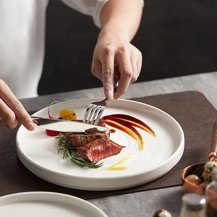 Elegant Creative Ceramic Steak Side Plate Minimalist High-End Porcelain Dish for Fine Dining Porcelain Plate Commercial Use