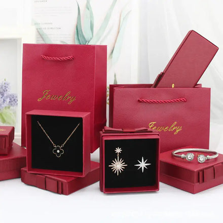 Low Price Hot Sale Quality Christmas Red Paper Jewelry Packaging Box Luxury Surprise Box for Jewelry Gift Set