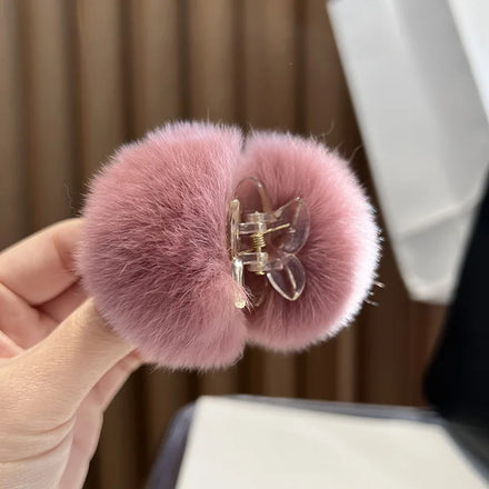 Faux Fur Plush Hair Claw Fluffy Pom Pom Hairpins Hairball Hair Clip Solid Fuzzy Barrette Flush Ball Hair Claw
