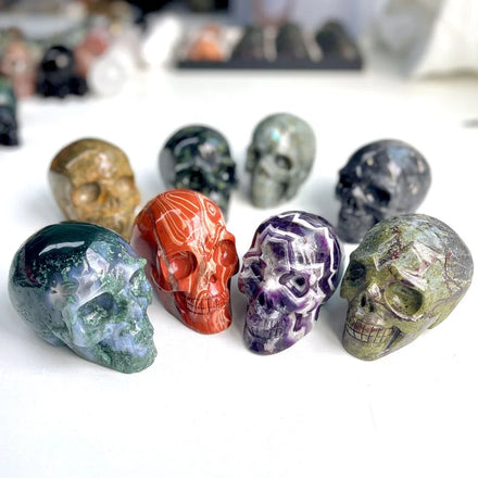 1kg Per Piece Donghai Natural Quartz Crystal Carved Crystal Skulls Healing Stones Crystal Skulls