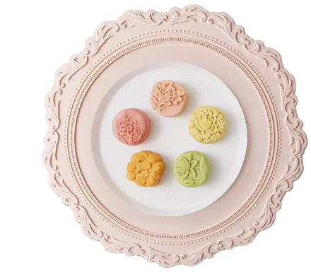 Extra Large Thick Waterproof Heat Resistant Korean Style Round Silicone Lace Placemat Coaster Dining Room Table Mats