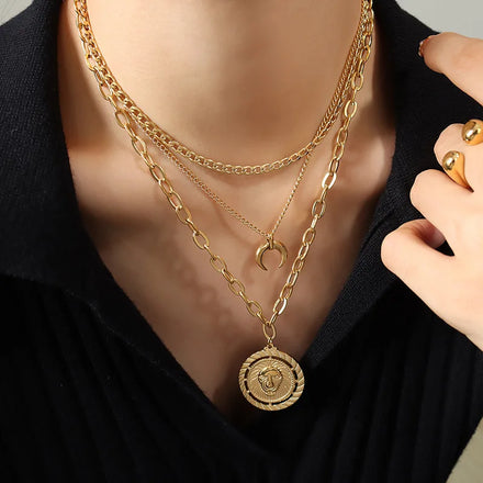 Stainless Steel Figaro Chain Triple Layered Lion Pendant Necklace Non Tarnish Crescent Moon Necklaces Women Vintage Punk Jewelry