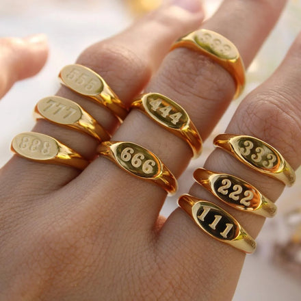 New Stainless Steel Number Engraving Signet Rings 18K Gold Plated Signet Finger Ring for Women Wholesale