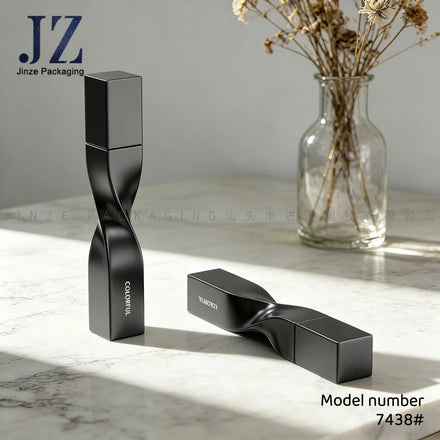Jinze Ready to Ship Packaging Gold Bottle Unique Design Matte Blackmascara Black Mascara Tube