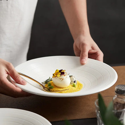 Kaiwoo HoReCa ODM Luxury Porcelain Deep Plate Ceramic Dinner Plate for Hotel Restaurant White Ceramic Plate ODM Dishes Plates