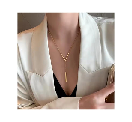 2023 Elegance V Shape Long Chain Necklace Minimalist Waterproof Titanium Steel Geometric Pendant Necklace for Women