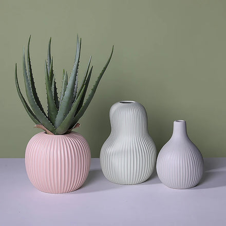Wholesale Vertical Stripes Embossed Hotel Ornament Vase Color Matte Wedding Decoration Ceramic Porcelain Vases for Home Decor