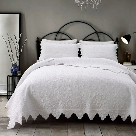 Factory Direct Home 100% Cotton Wave Triangle Eggplant Edge Embroidery Quilted Vine Bed Cover Three-piece Set Eco-Friendly 300tc
