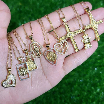 NZ1408 Dainty 18k Gold Plated CZ Micro Pave St Benedict Medal Necklace Catholic Religious Jewelry protection Necklace