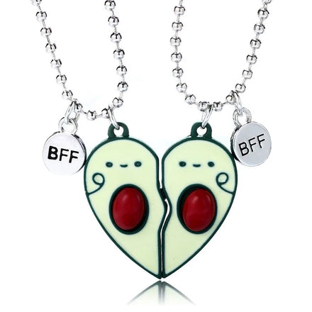 2Pcs/Set BFF Necklace Cute Avocado Heart-shaped Best Friends Necklaces Couples Chain Friendship Gifts for Kids Girl Women