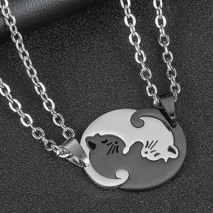 Animal Pendant Black White Cat Stitching Necklace Simple Friendship Gift Heart Shape Gold White Cat Couple Jewelry Necklace 2022